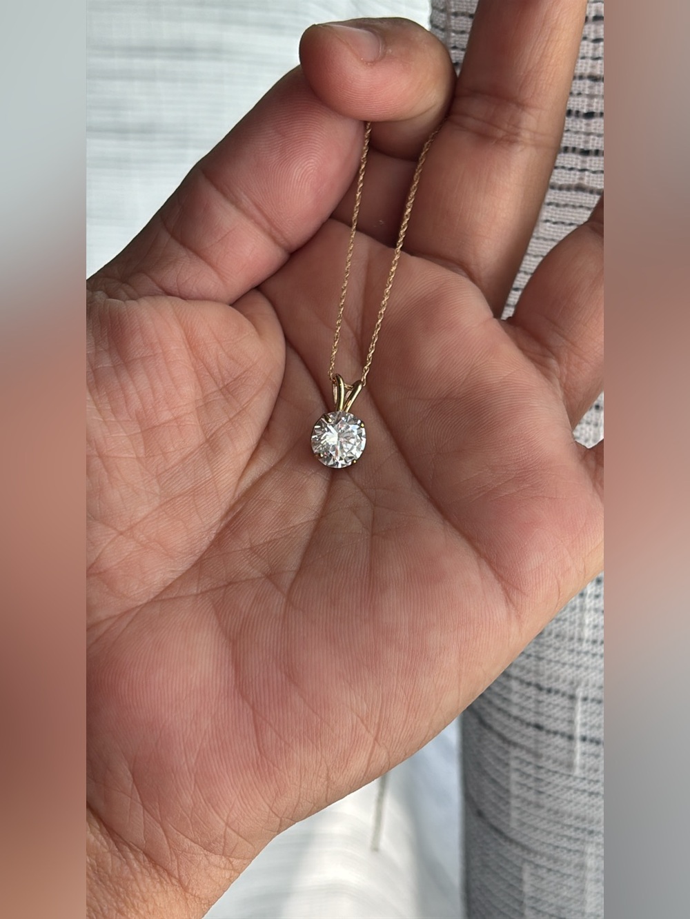 10k Gold Pendant Necklace with Sparkling Cubic Zirconia Solitaire